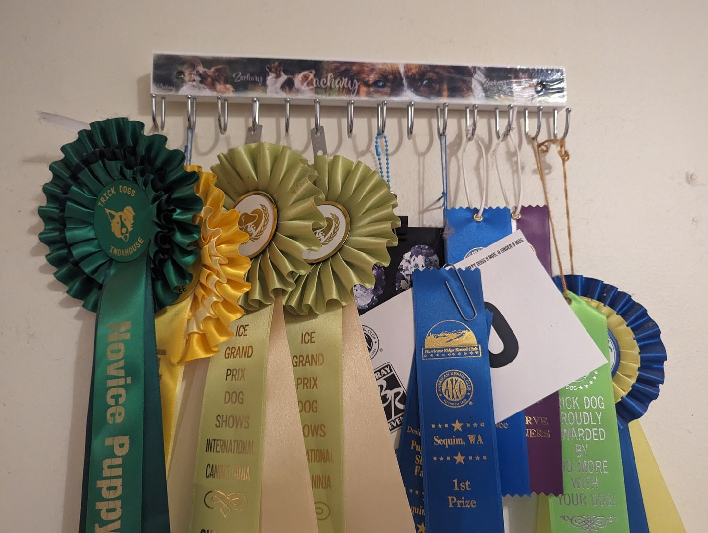 CUSTOM RIBBON AWARD HOLDER Wood