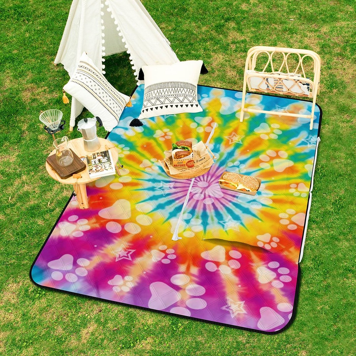 GROOVY PAWS Zipper Foldable Picnic Mat