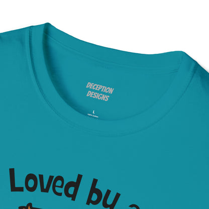 LOVED BY A KOOIKER (FACE) Unisex Softstyle T-Shirt