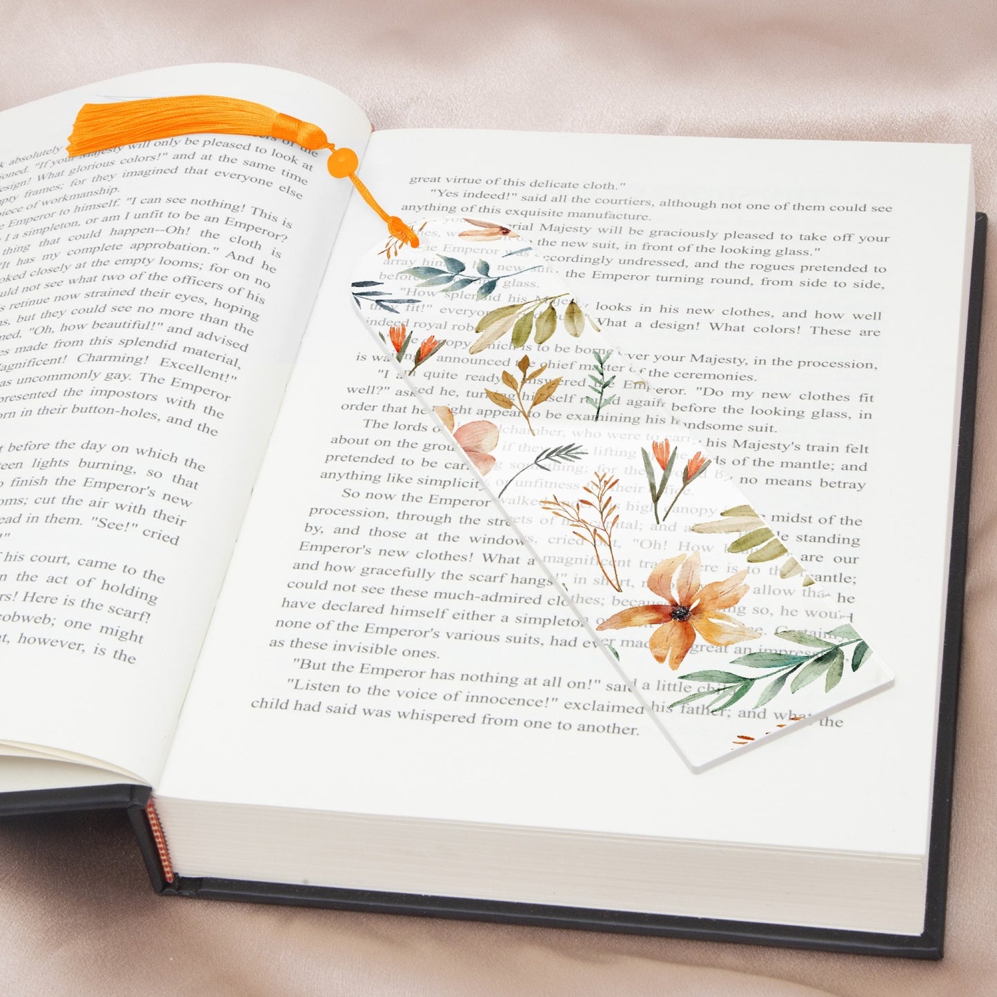 1118. Acrylic Bookmark - Semicircle
